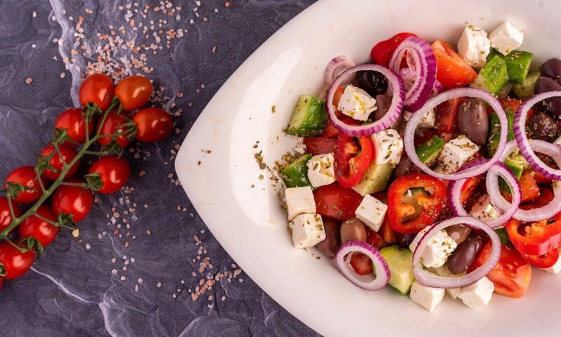 salata greceasca - Pizzeria Traian